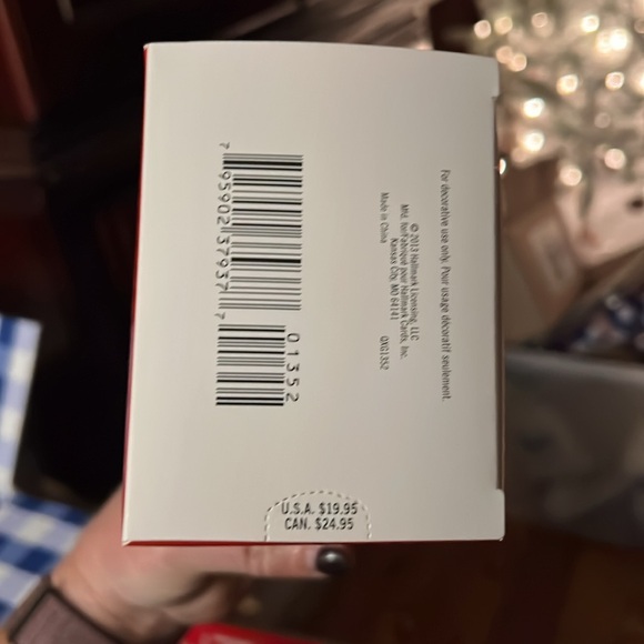 2013 Hallmark KEEPSAKE - Santa's North Pole workshop ornament - Picture 6 of 7